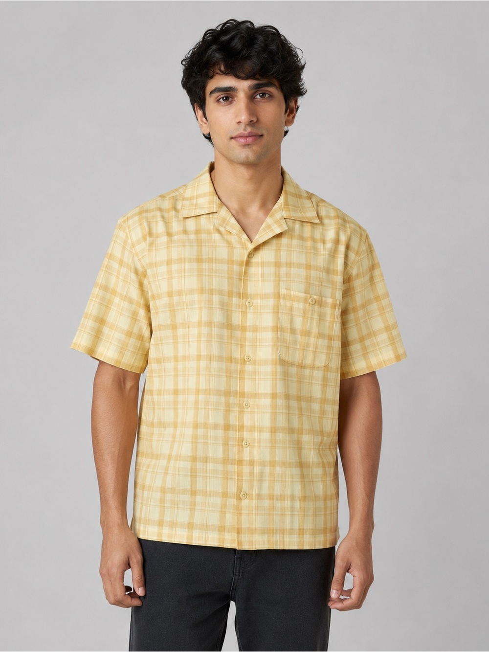 Haggar Luxury Microfiber Yellow Plaid Short Sleeve Button-Up Shirt